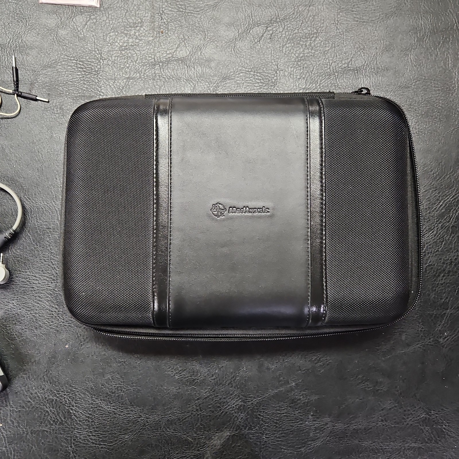 MEDTRONIC CONTROLLER 97745 and CHARGER MODEL 97745AC with CASE all instructions