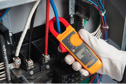 Fluke 302 + Clamp Meter Tester Average Type Digital Ammeter NEW