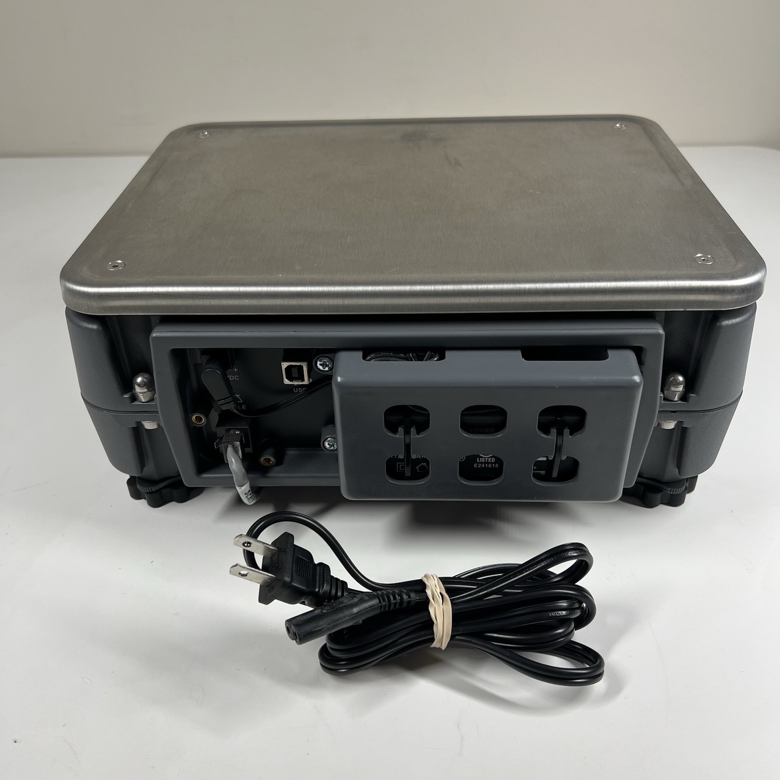 Avery Weigh-Tronix ZK830 Counting Scale (10 Pounds Max) BSQ-0912-035 Works Great