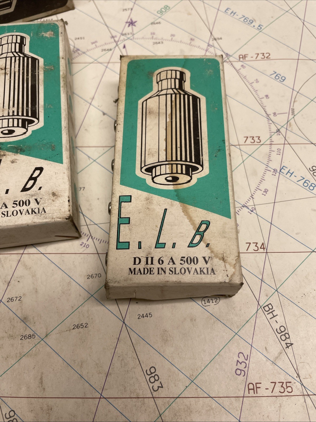 Lot of 33 Electric Ceramic Bottle Fuse. 6 Amp 35 Amp, 500 Volt Made In Slovakia