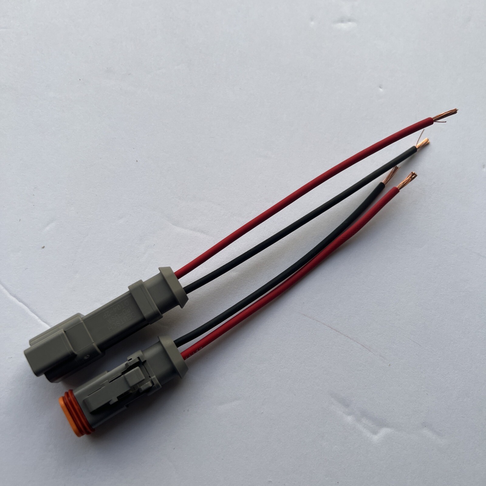 E008 Assembled Deutsch 2,3,4,6,8,12 Pin,12, 14, 16 AWG waterproof connector