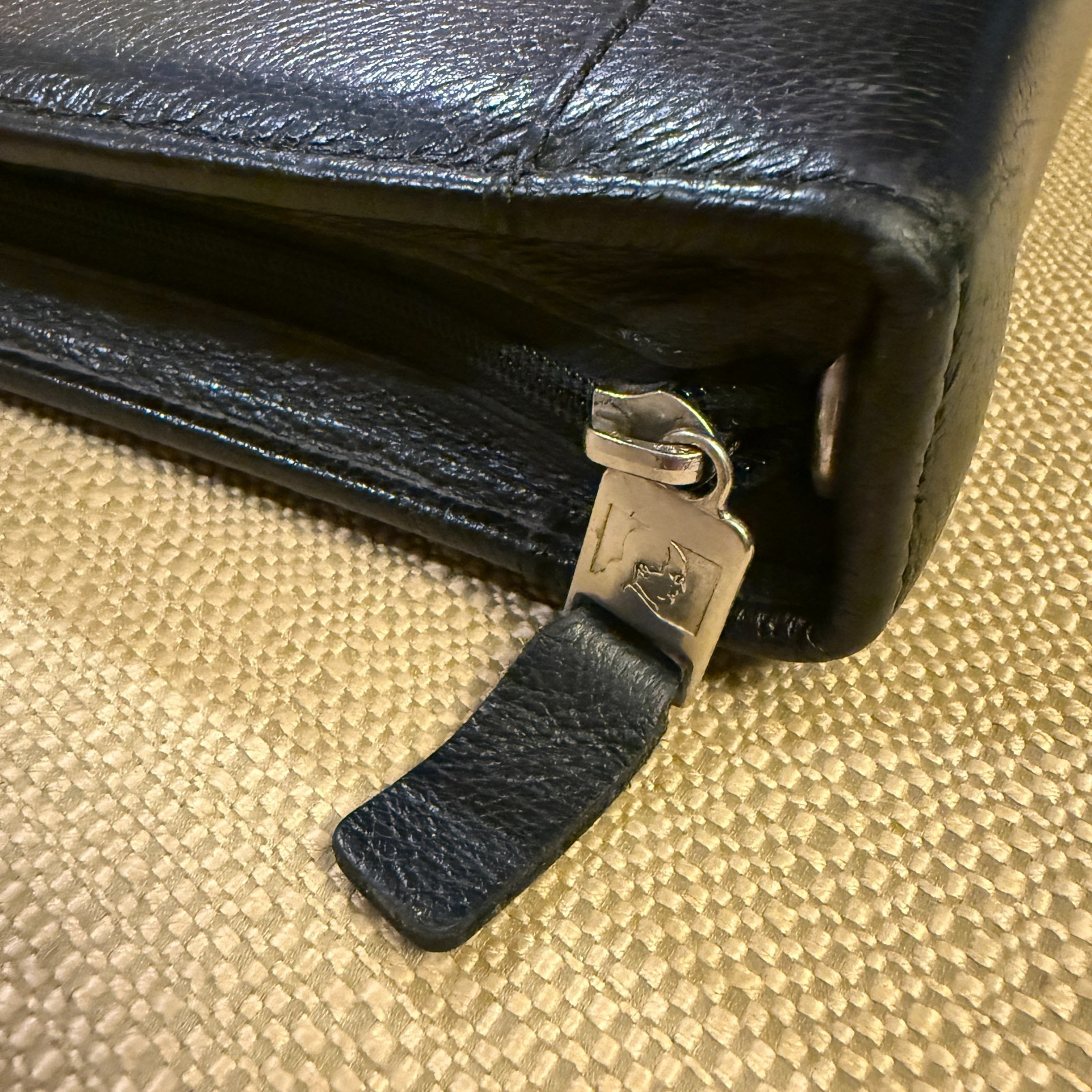 Franklin Quest Classic Black Pebble Leather Zip Around Binder 7-Ring Organizer