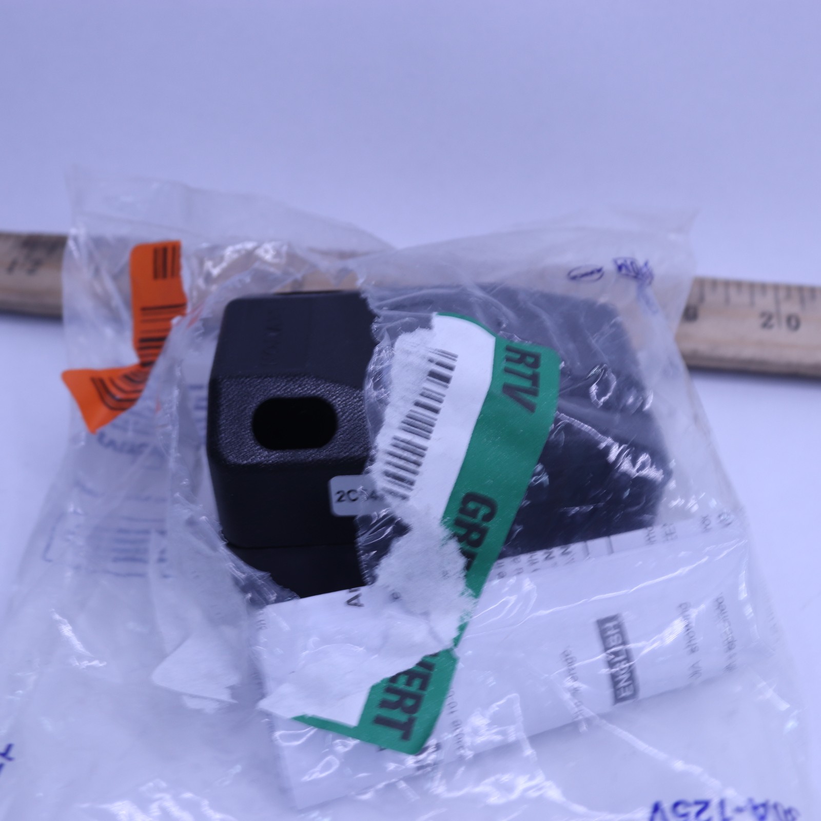 Leviton NEMA TT-30P Angle Plug Black 30 Amp 00830-E – Missing Hardware