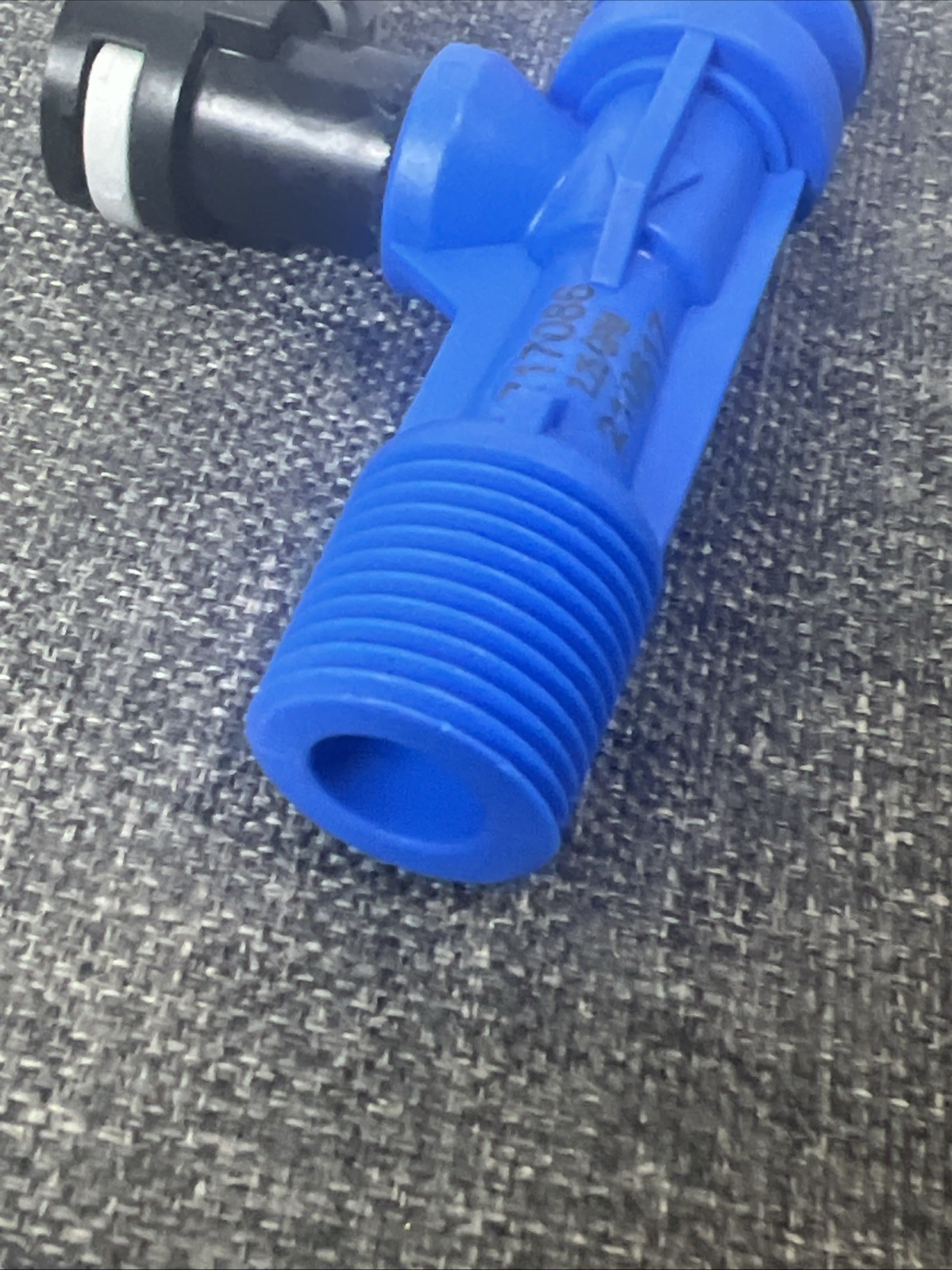 VersaDial 717086 PC2 Composite Quick Connect Injector 2.25 GPM 1 Barb Dark Blue