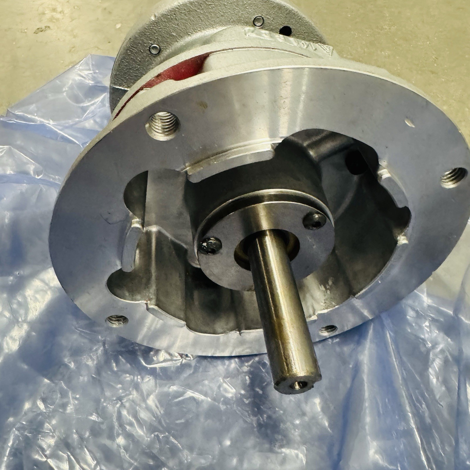 Gast 6AM-NRV-22A 4 HP 3000 RPM CW/CCW Reversible Vane Air Motor