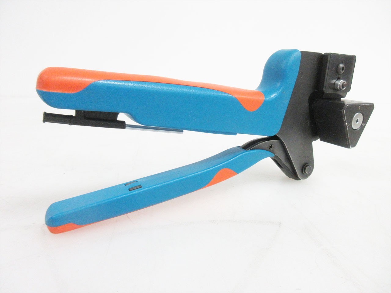 TE CONNECTIVITY 539635-1 ERGOCRIMP HAND CRIMP TOOL & 3-1579001-5 QUADLOK TYCO V