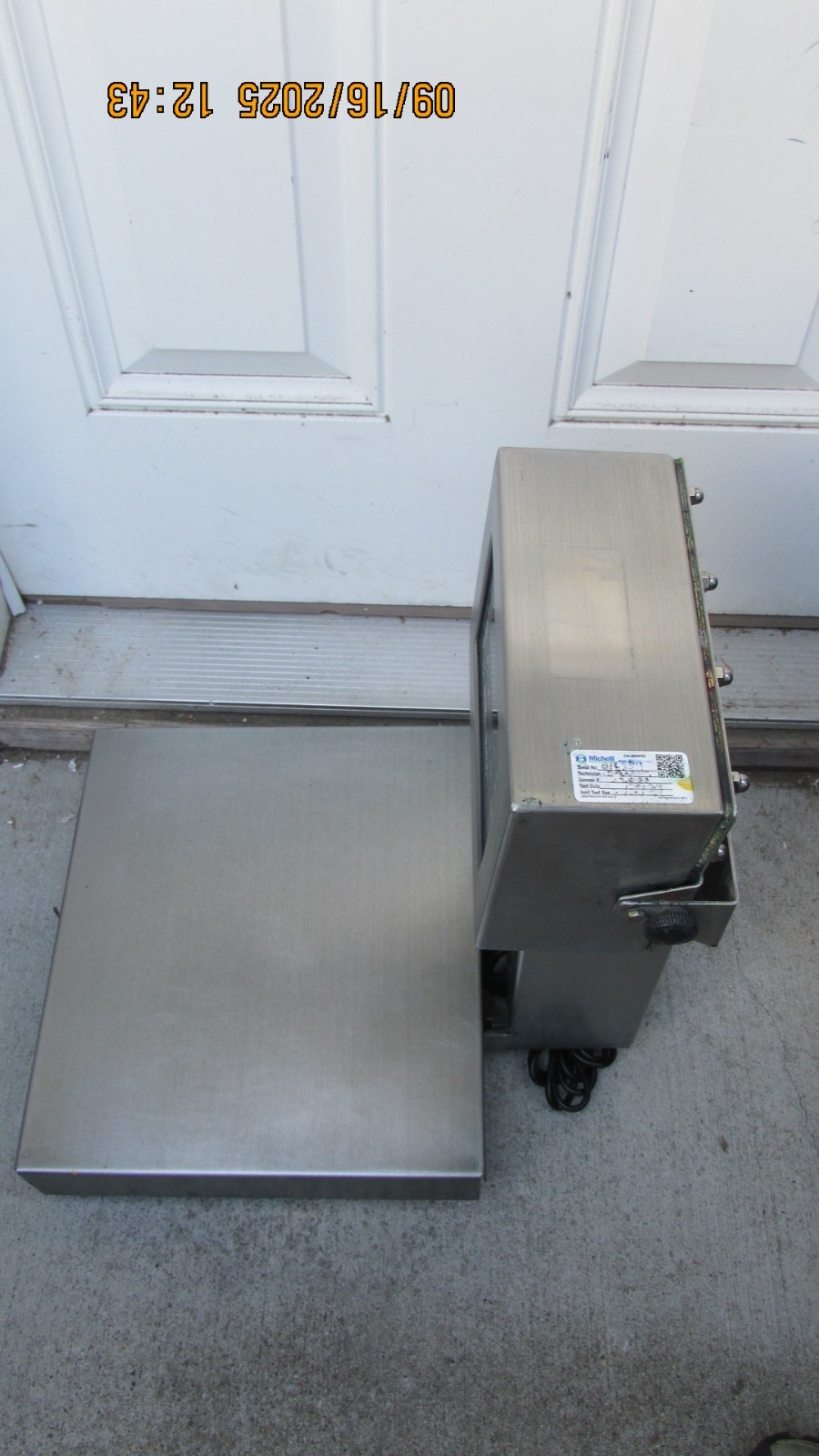 Weigh-Tronix qc3265 60lb x 0.2 weighting scale w/ platform