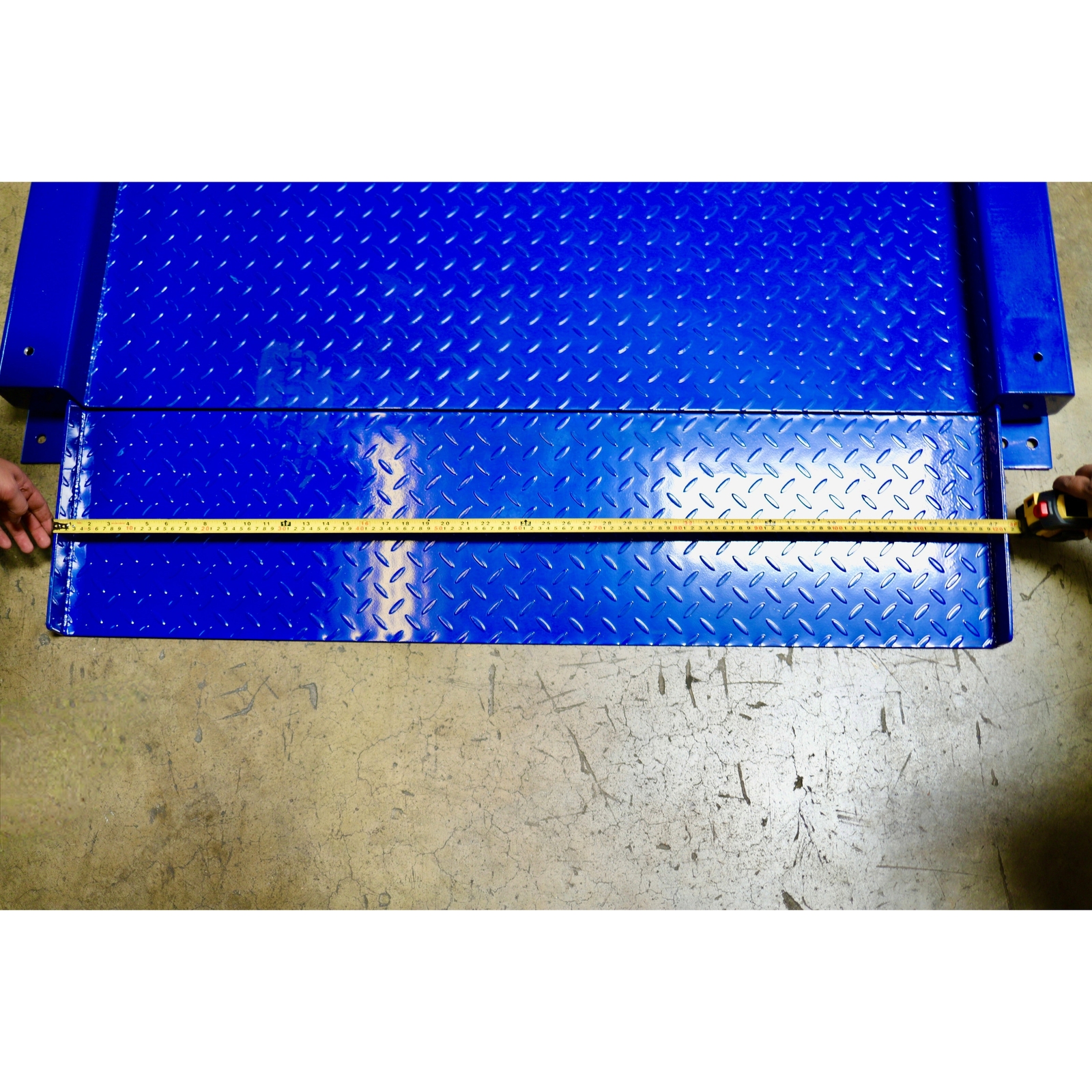 SL-917-R NTEP Low Profile Drum Scale 3′ x 3′ (36’x 36′) barrel weighing 5000 lbs