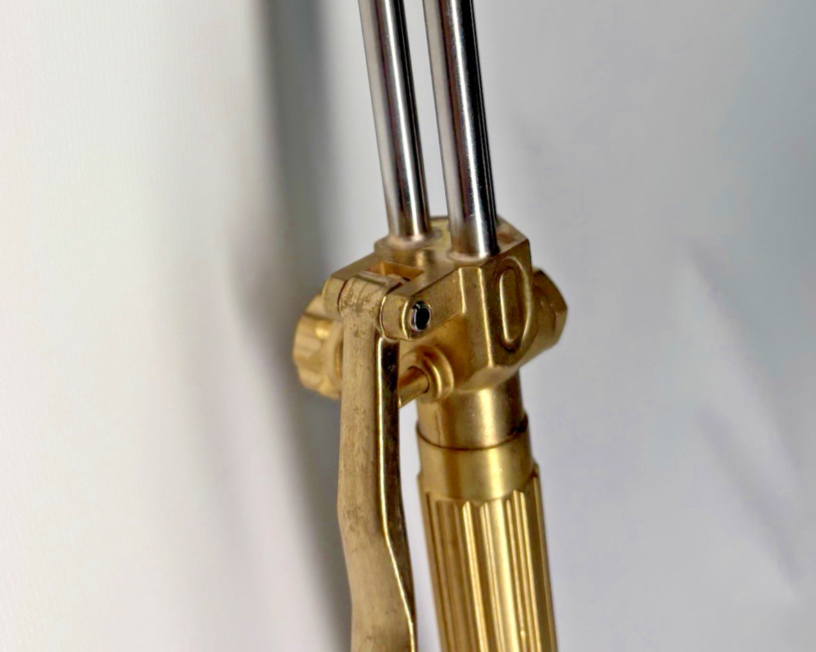 Olsen 19-3/4″ Victor-Style Oxygen/Acetylene Cutting Torch (Model 57913)