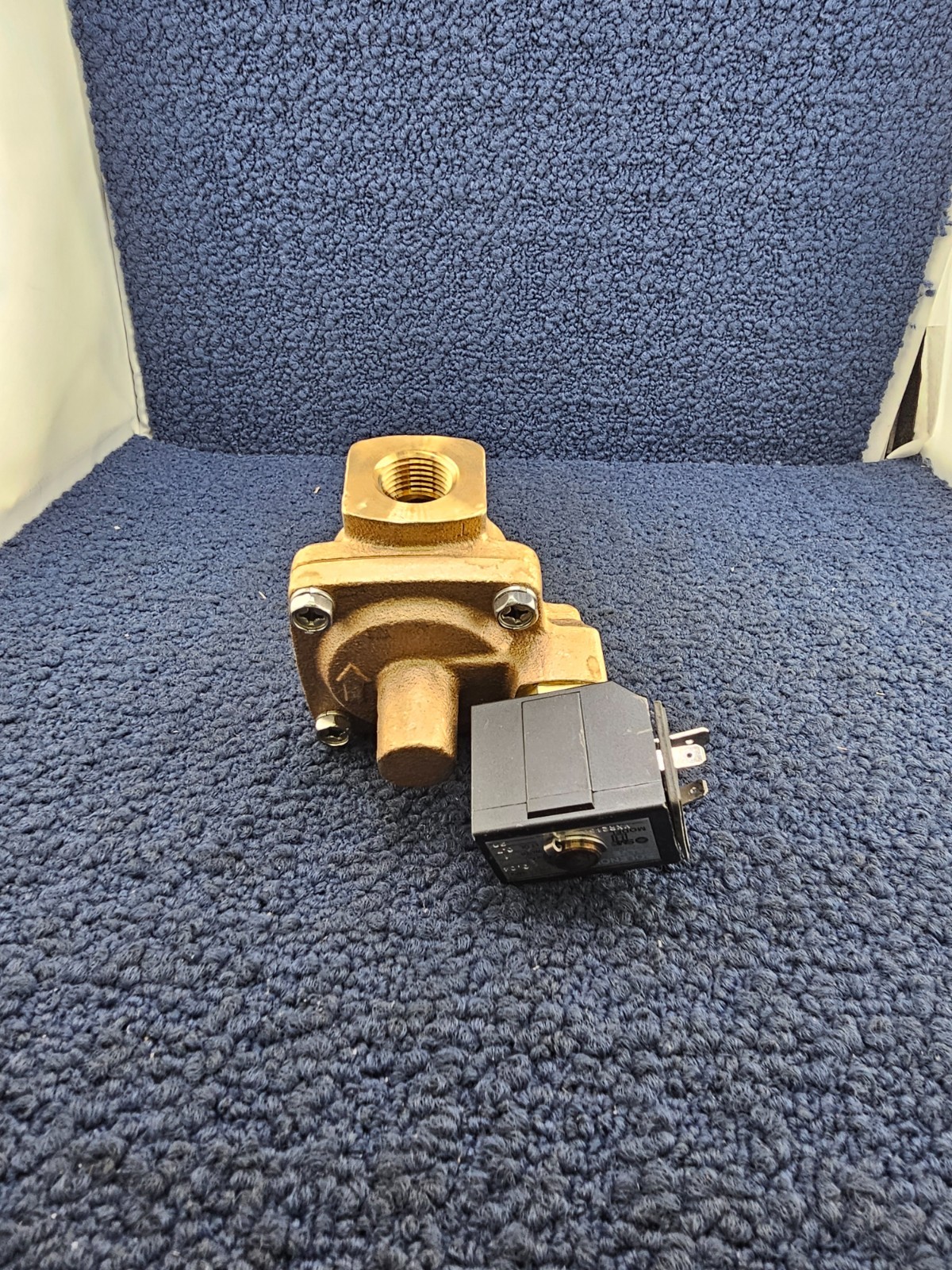 SMC VXR2150 2-Way Media Valve .04 MPa AC 120V 60Hz Class B 3/4″ Port