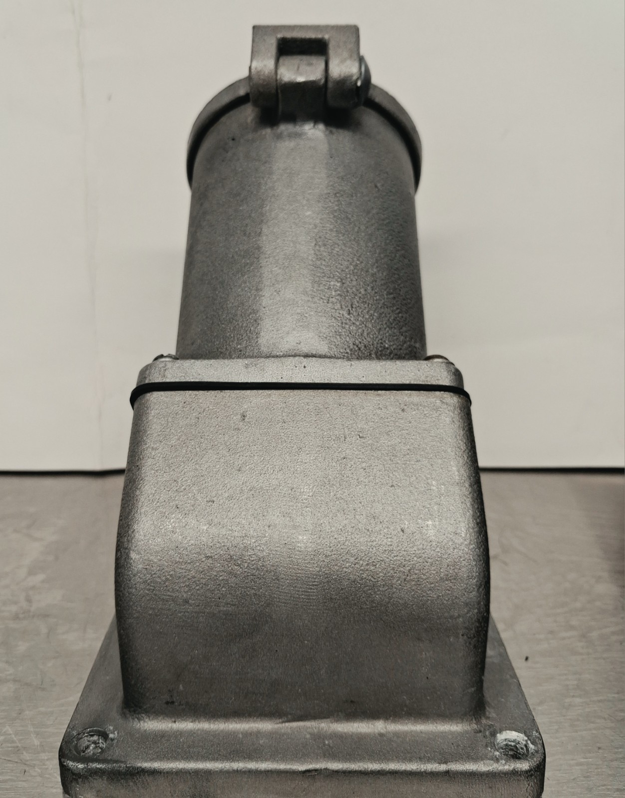 Hubbell HBL26420 60A 600V Hubbellock Industrial Locking Receptacle/HBL26404