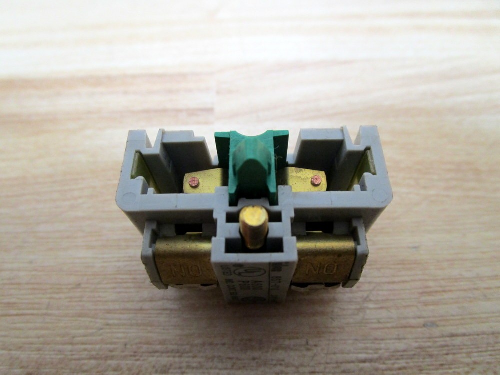 IDEC BST-010 Contact Block BST010