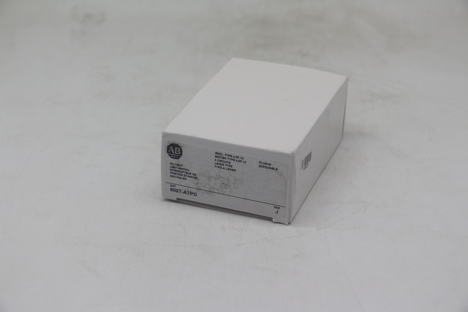NEW Allen Bradley 802T-ATPD Metal Plug-In Oiltight Limit Switch Lever Type