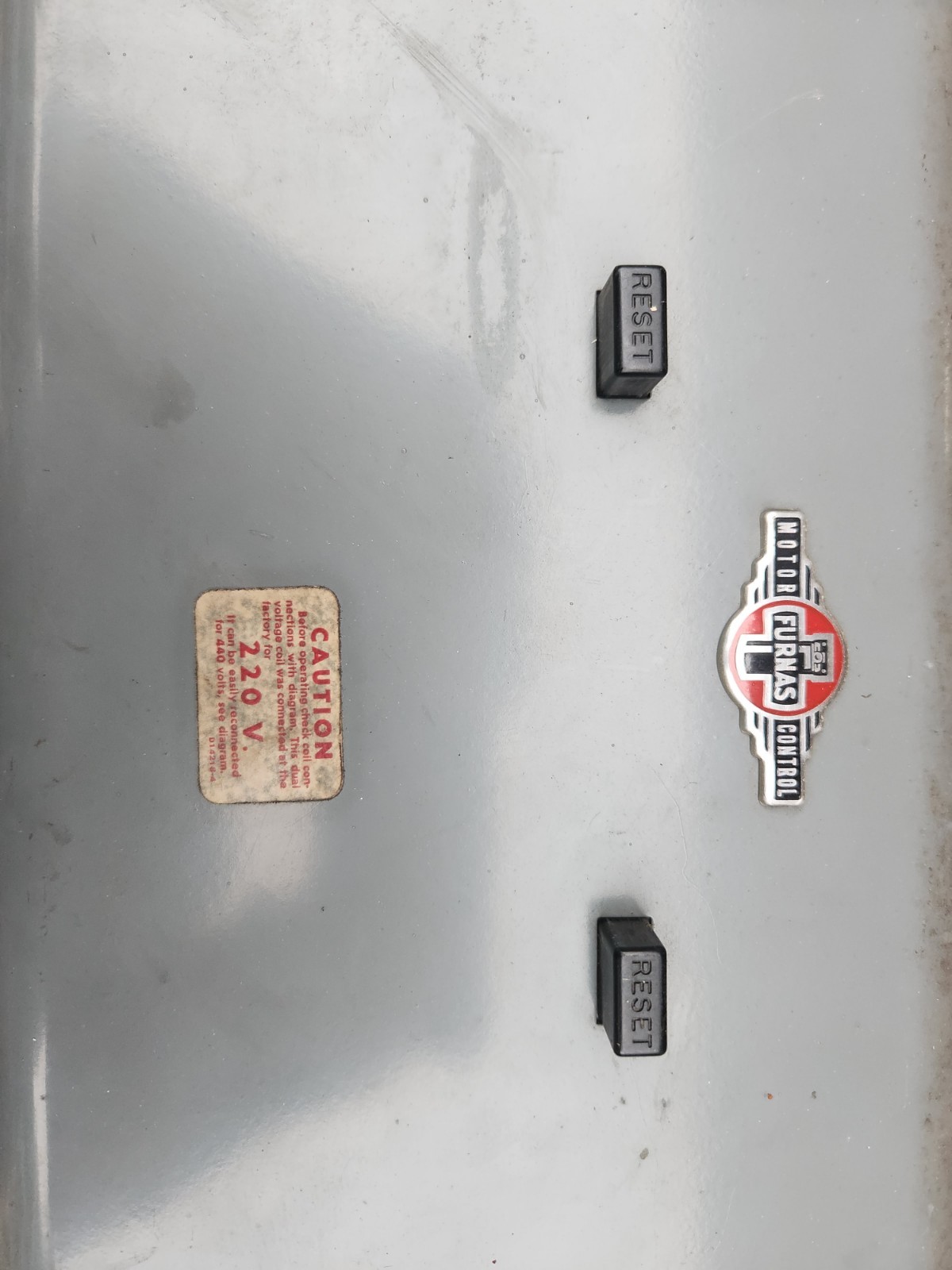 Furnas YCH322 Electrically Held Lighting Contactor 3-Pole 220V 25A Manual Reset
