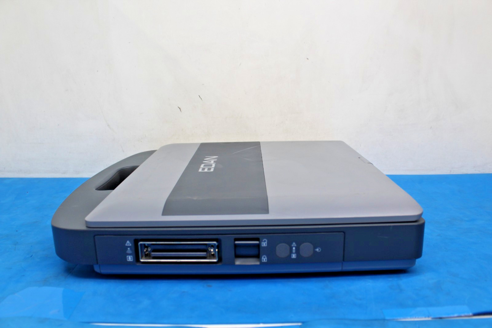 Edan Acclarix AX7 Portable Ultrasound FOR PARTS/REPAIR **READ** T9-D14