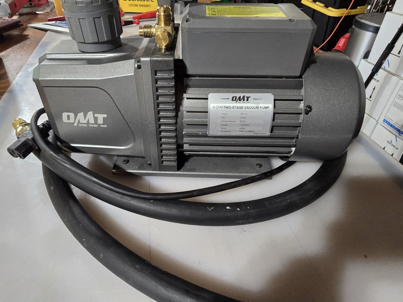 OMT 9 CFM Two-Stage Evacuation Vacuum Pump 2RS-3+ 3/4 HP 110v with Vac hose/oil