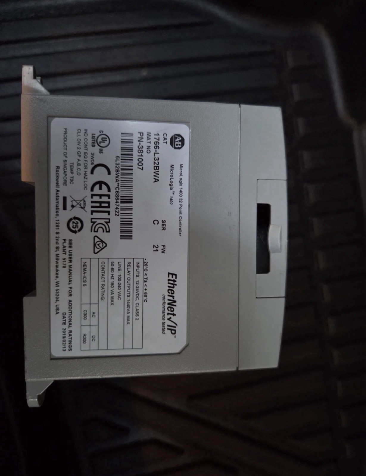 Surplus Allen Bradley 1766-L32BWA SER C MicroLogix 1400 32pt Controller New Fast