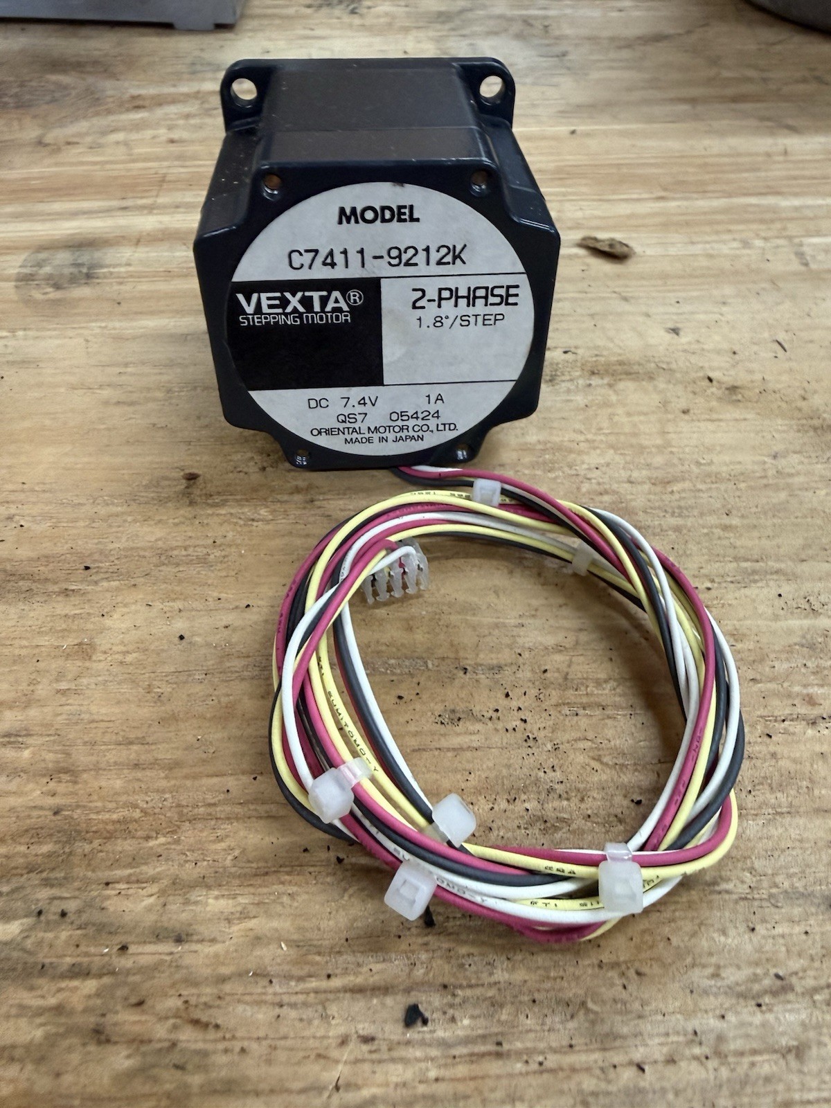Vexta C7411-9212K 2-Phase Stepper Motor 1.8°/Step 7.4VDC Oriental Motor