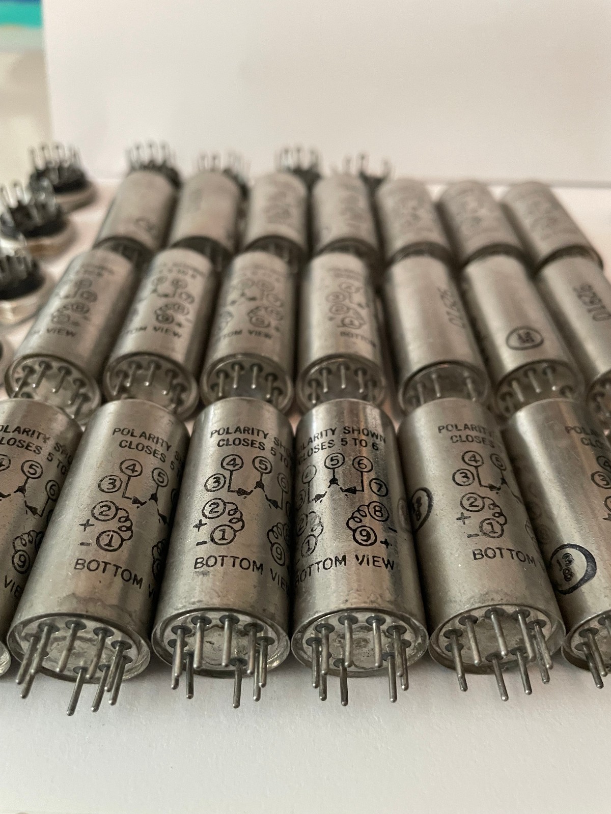 Huge Lot of 32 Vintage SIGMA Instruments Relay 9 pin 92910 Cylinder & Sockets