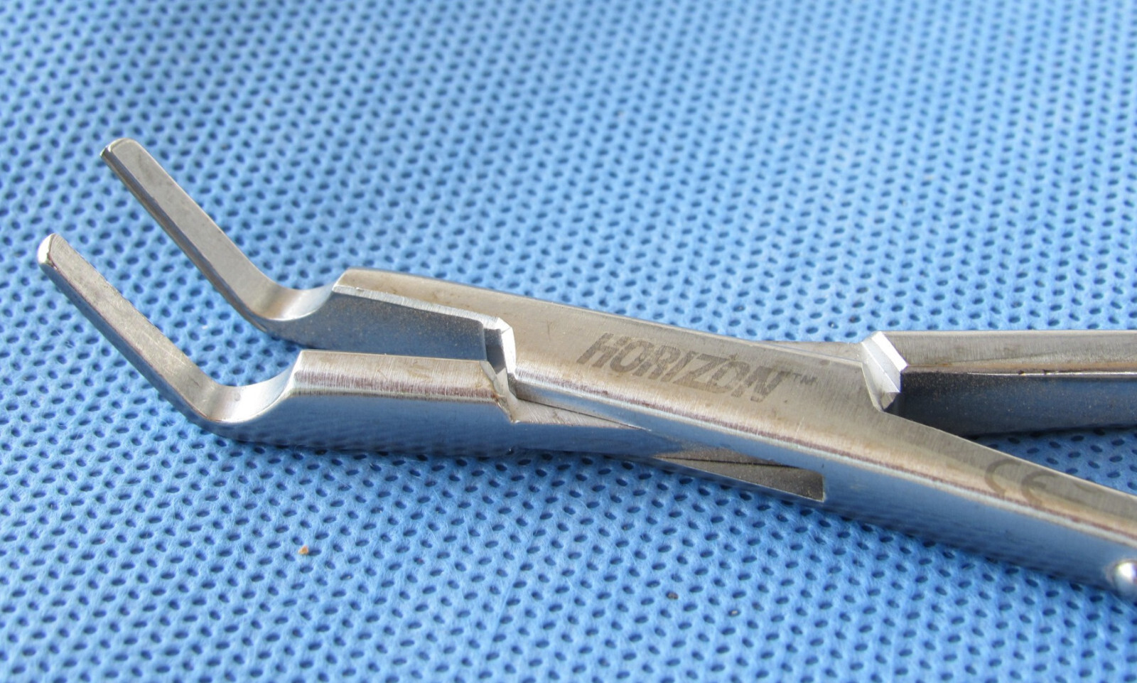 Teleflex Weck Horizon 437085 Applier Large 8″ Angled Jaws Stainless Steel
