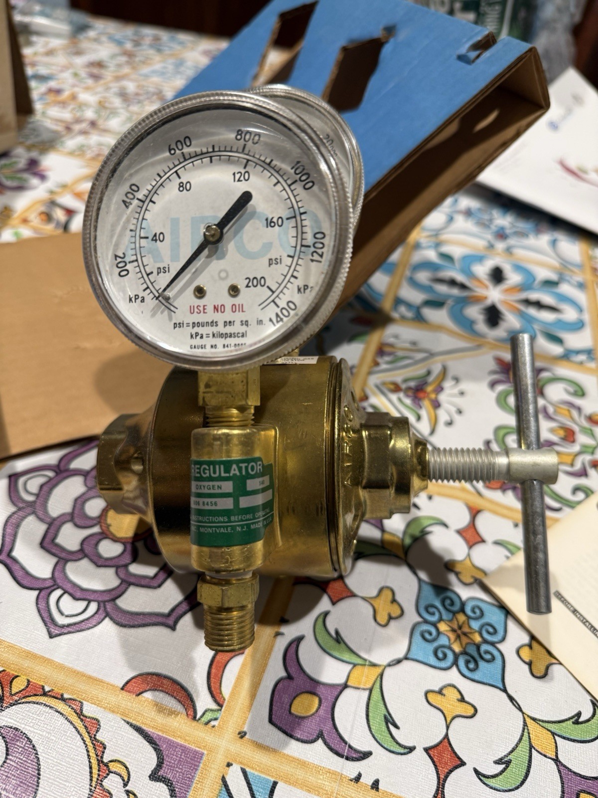 Vtg NOS AIRCO 806-8456 Oxygen Regulator 4000 PSI 200 PSI GAUGE Made USA