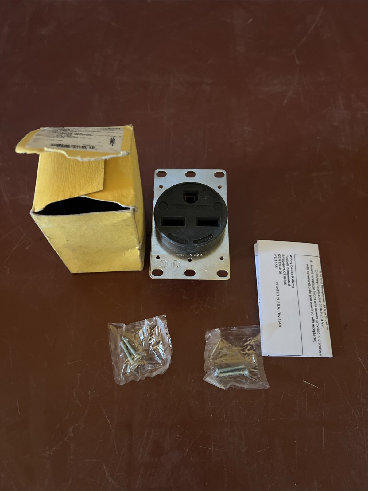 Hubbell HBL9330 Flush Mount Receptacle Black