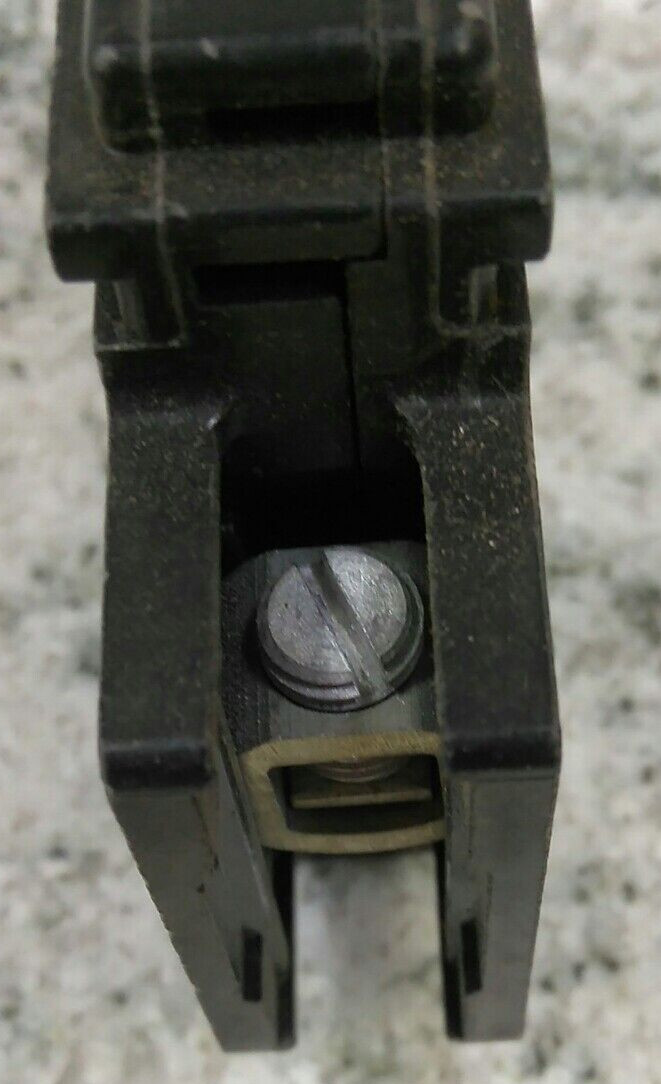SQUARE D/BREAKER/ QOU120/ 1POLE/20A/ 120/240VA/TYPE QOU/ OLD STYLE/USE(36C2UP