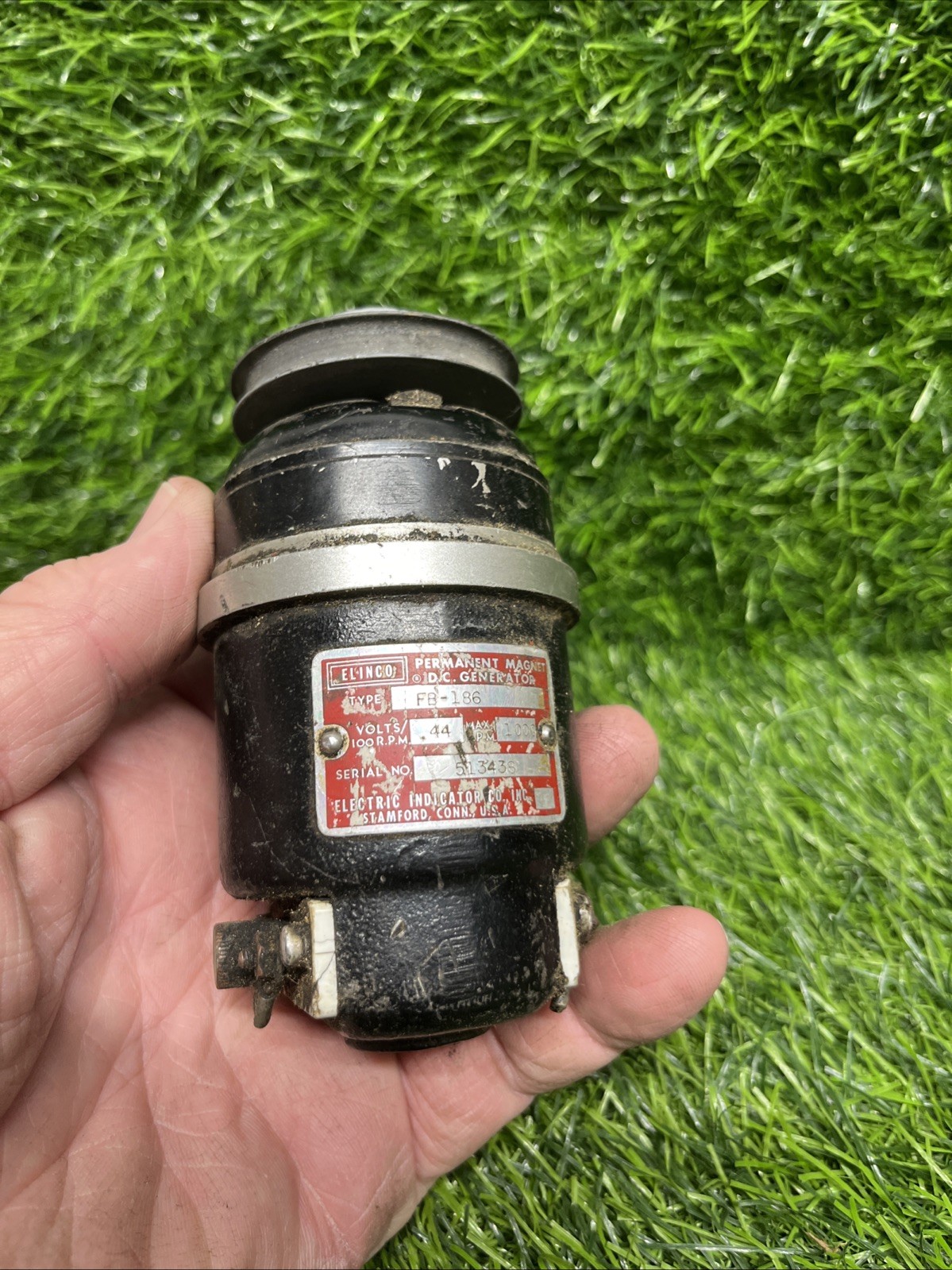 Elinco FB-186-3 Permanent Magnet DC Generator Motor Tachometer 4.4 v/1000 RPM Z3