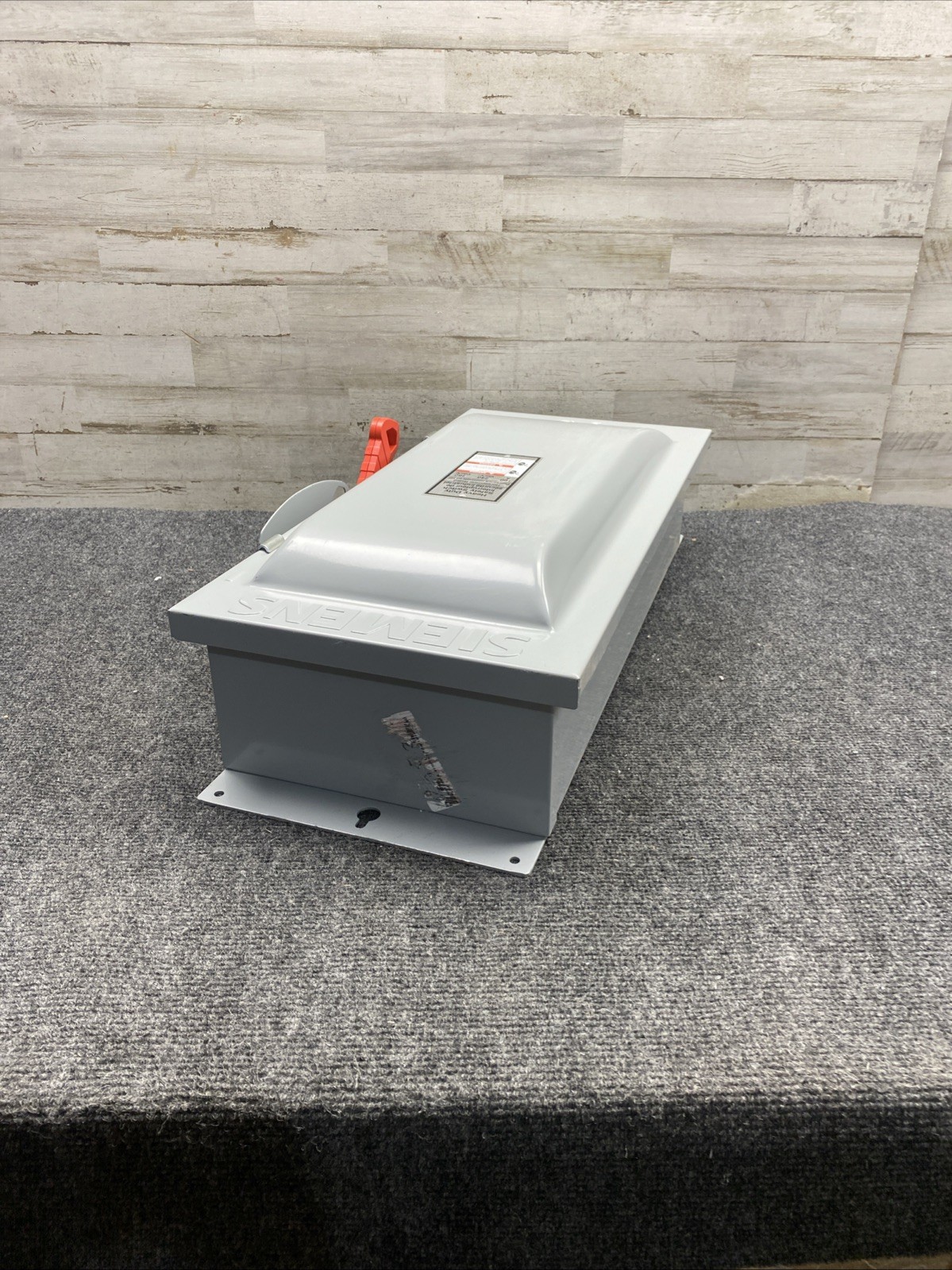 Siemens HFC323J Enclosed Fused Low Voltage Heavy Duty Safety Switch,240VAC,100 A