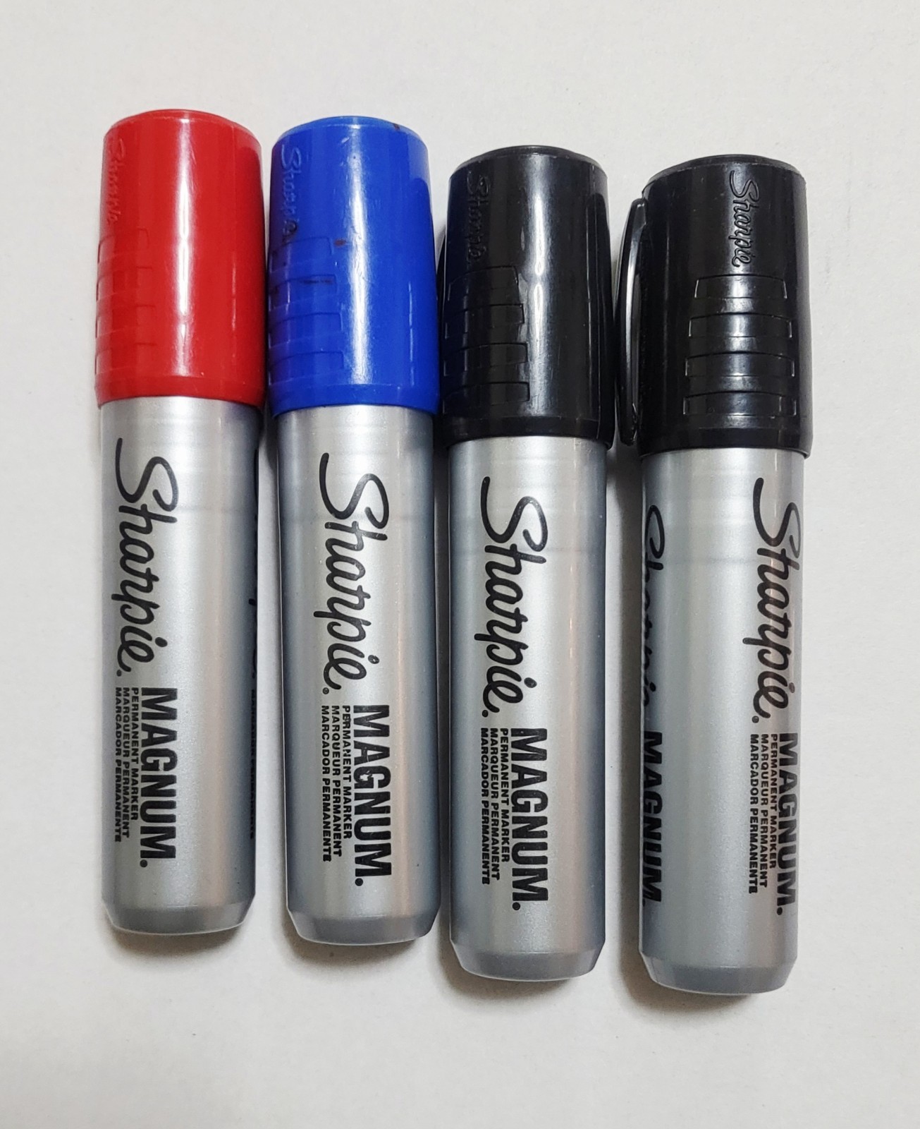 Sharpie MAGNUM MARKERS Chisel Tip BLACK or Red