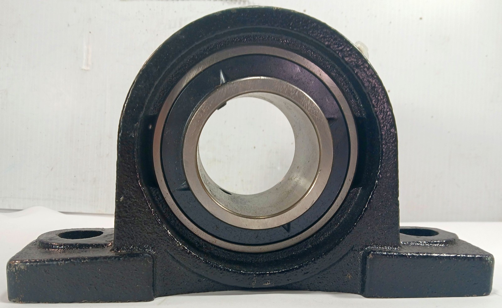1 NEW MAPLE ACE UCP212-38 2 BOLT BASE PILLOW BLOCK BEARING NNB ***MAKE OFFER***