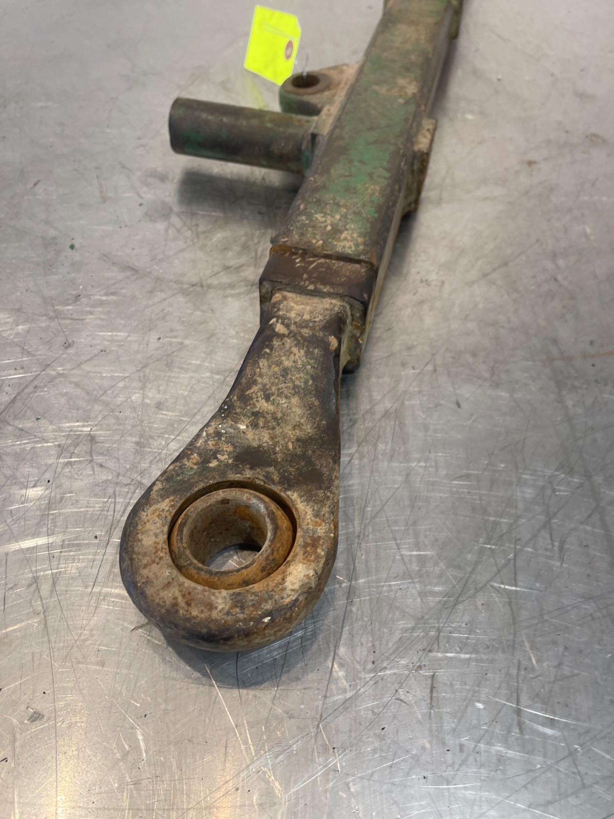John Deere Tractor Lower 3pt Hydraulic Lift Arm F2687R