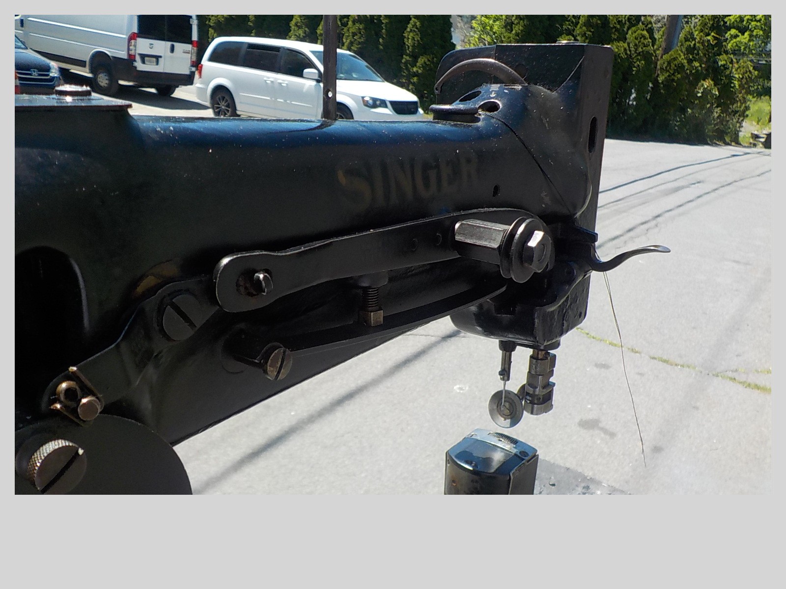Industrial Sewing Machine Singer 138w100,Post,roller feed, Leather