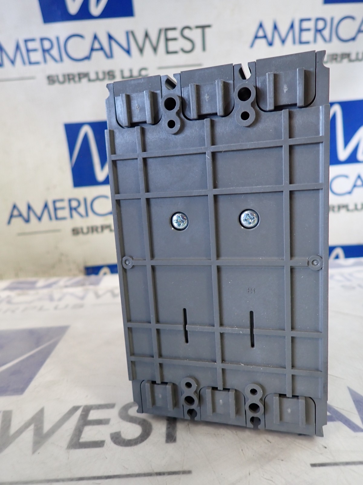 NEW LS ELECTRIC UTE100E FTU LL 80 amp 3 pole Breaker 02050009UL 25kA@480v
