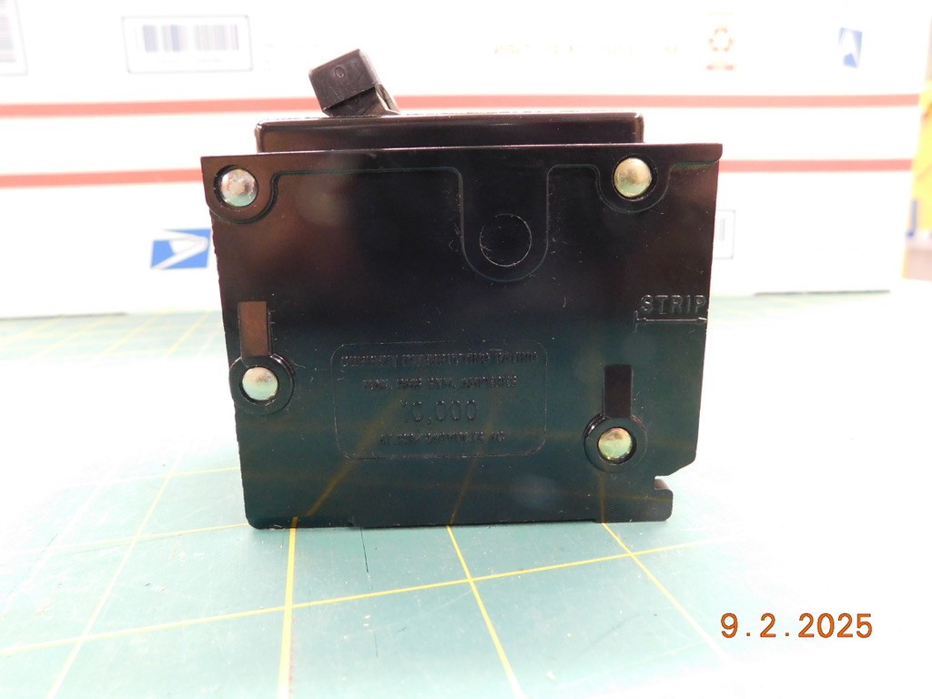 THOMAS & BETTS CIRCUIT BREAKER 2P, 30A, TB230 double pole T&B, U,Q,O