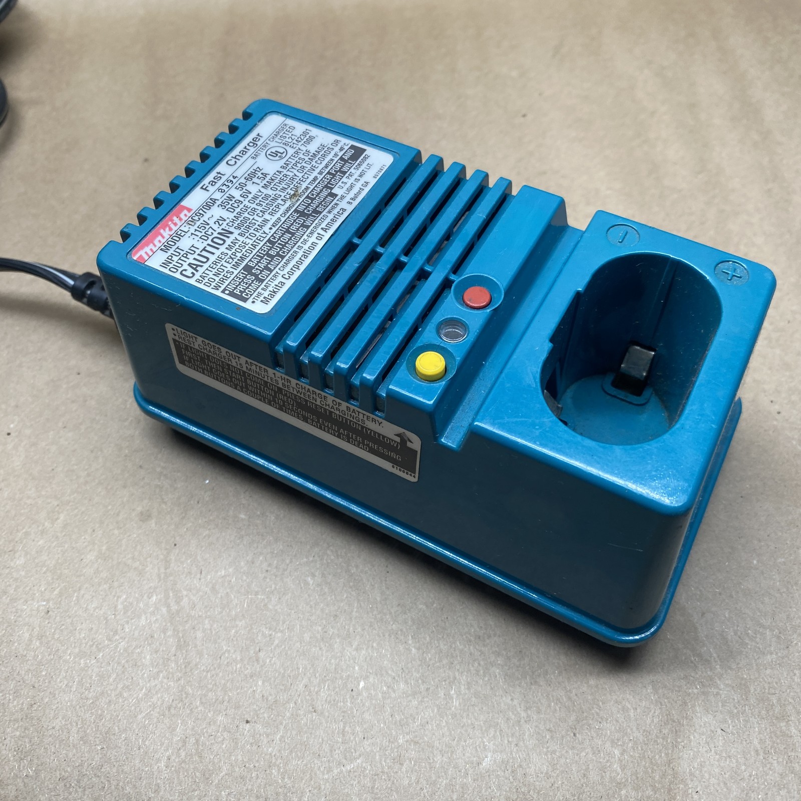 Makita DC9700A 7.2V-9.6V Fast Battery Charger for NiCd NiMH Power Tools