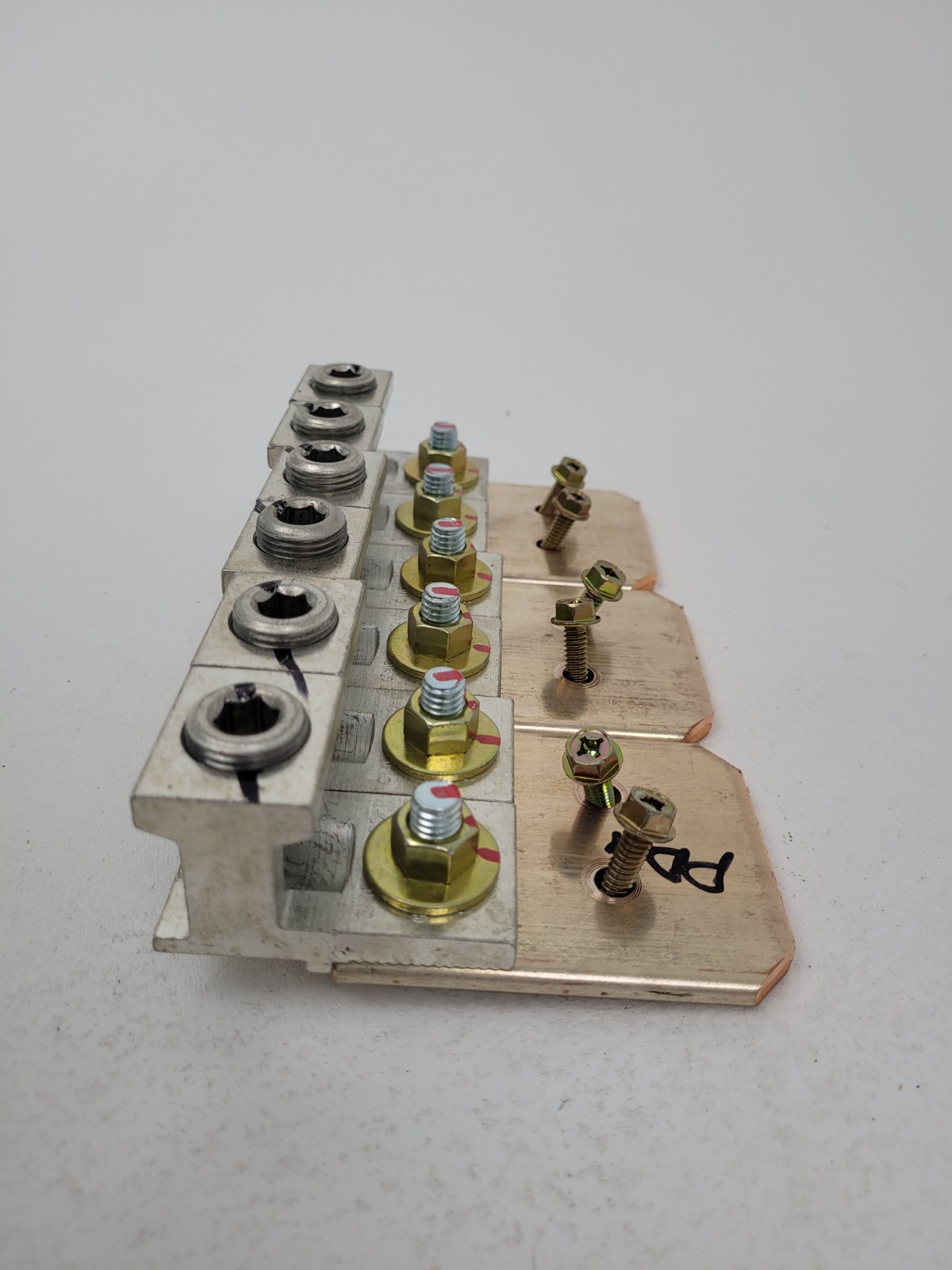 KL43SMS / LUGKIT400 PRL Eaton Main Lug Panel Kit Hardware – Next Day Option