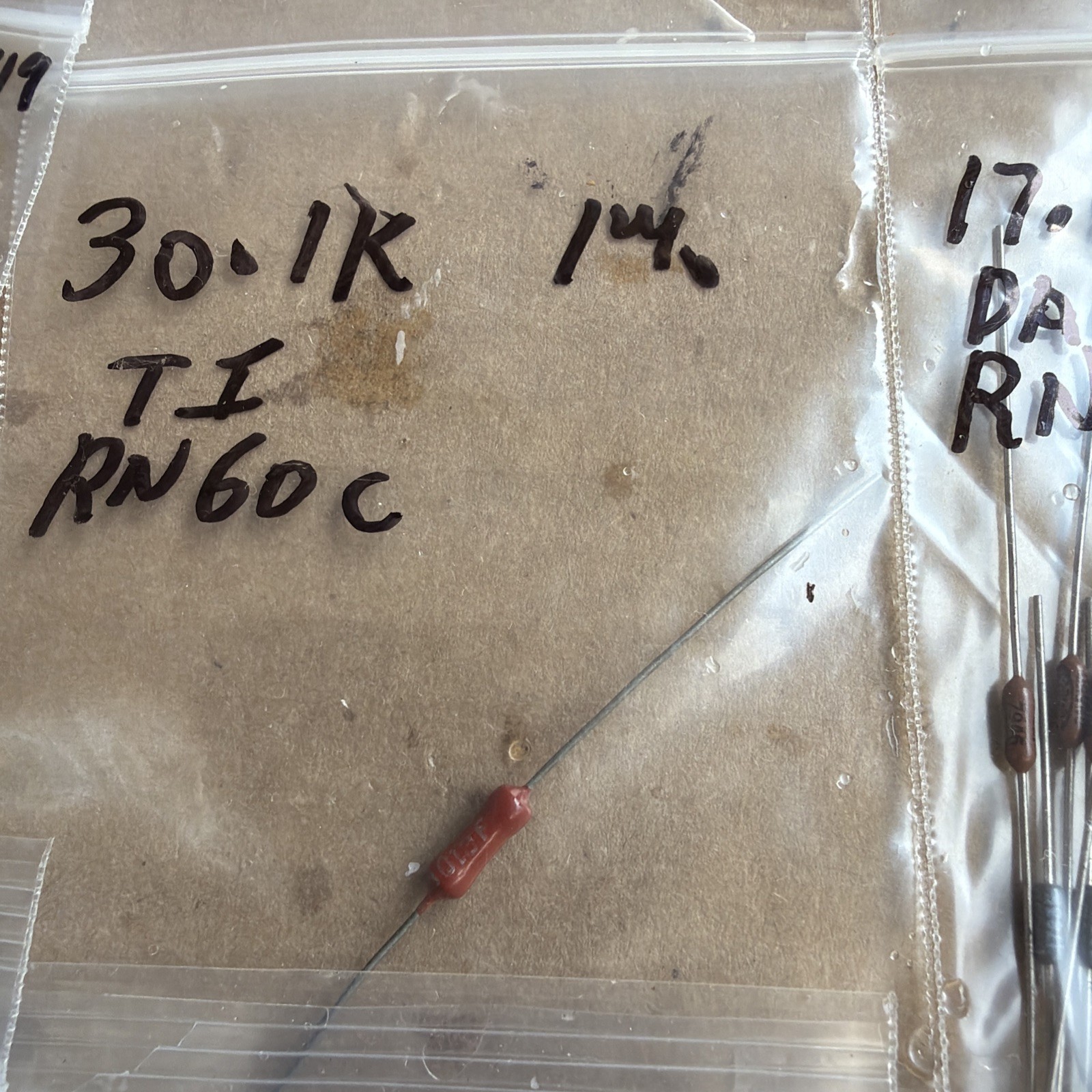 425pc Group Lot Of RESISTORS Dale & Other Mfg Look At Pictures New & Used #6