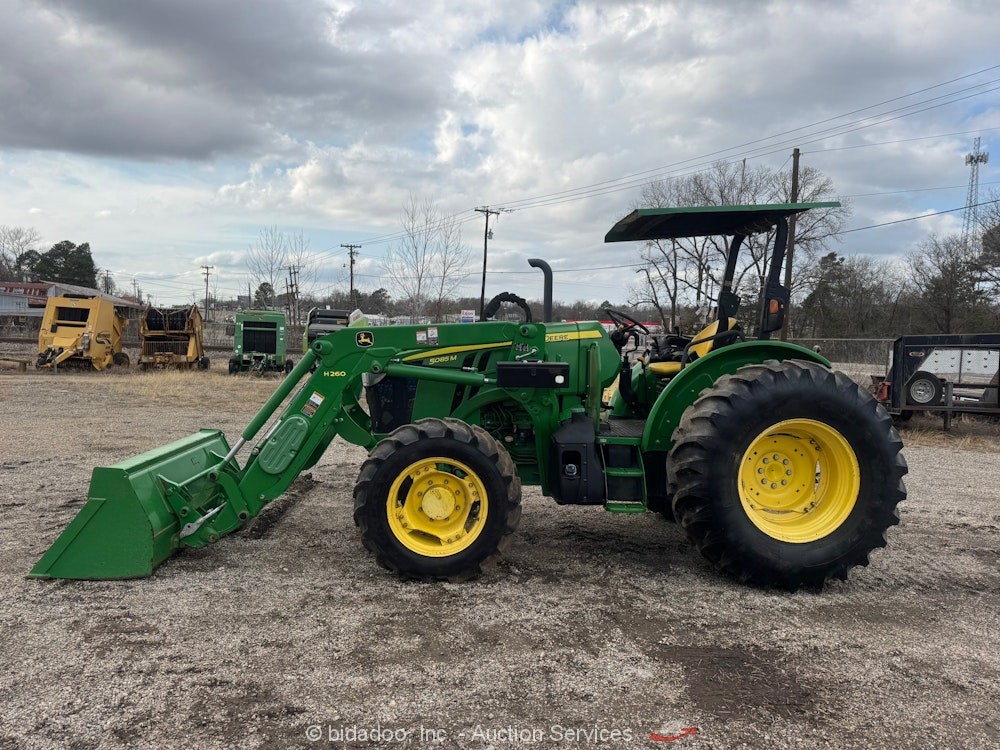 2015 John Deere 5085M 4WD Utility Farm Tractor H260 Loader PTO 3-Point bidadoo