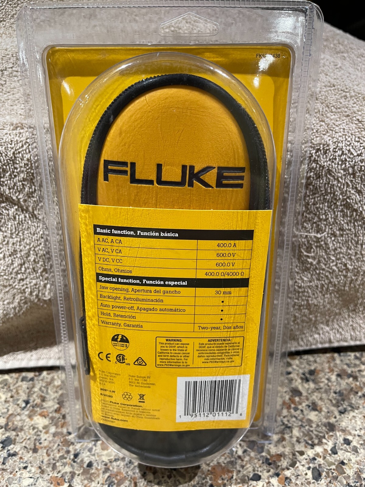 NEW!! Fluke 302+ AC Current AC/DC Voltage Digital Clamp Meter with Carrying Case