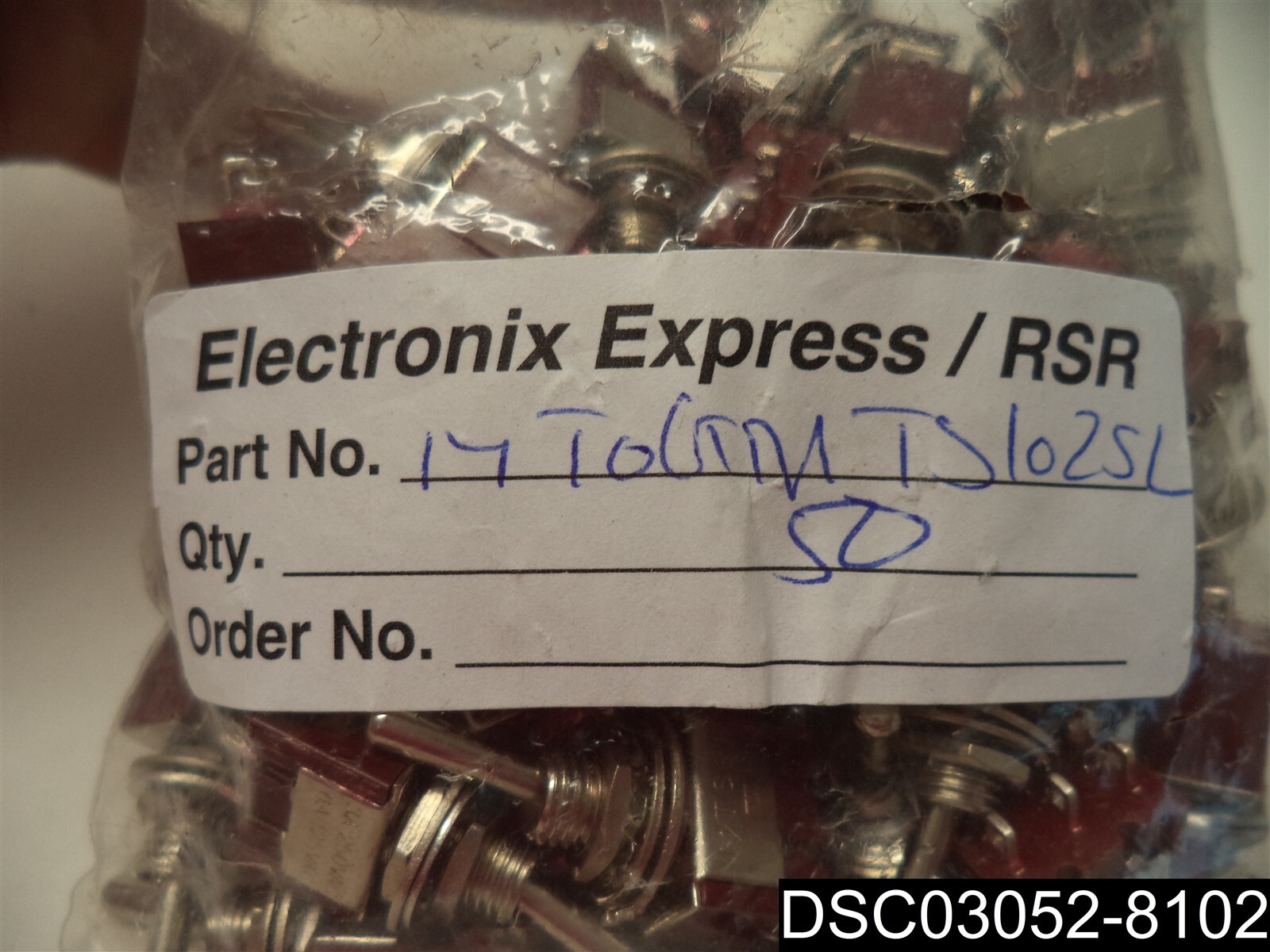 Qty= 50: Electronix Express TS1025L toggle switch, 3 contacts