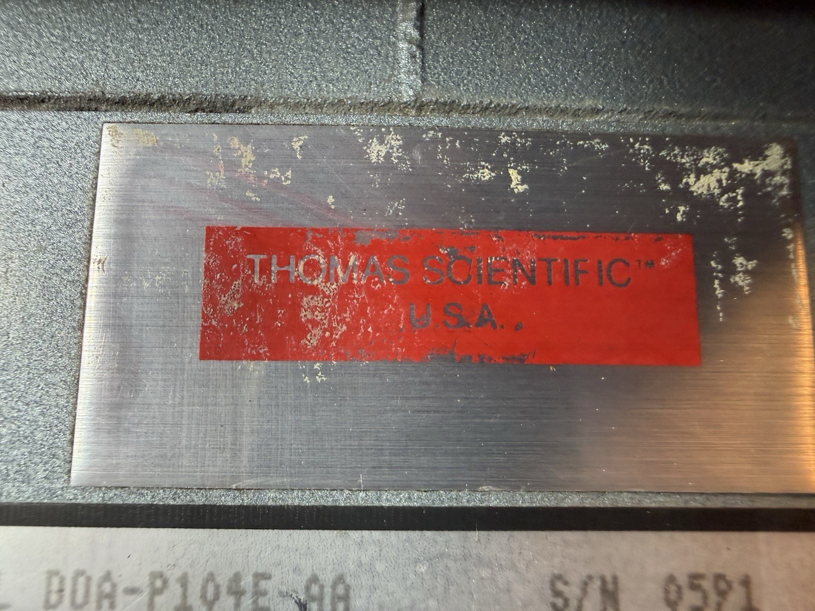 THOMAS SCIENTIFIC DOA-P104E-AA GAST DIAPHRAGM VACUUM PRESSURE PUMP 115V