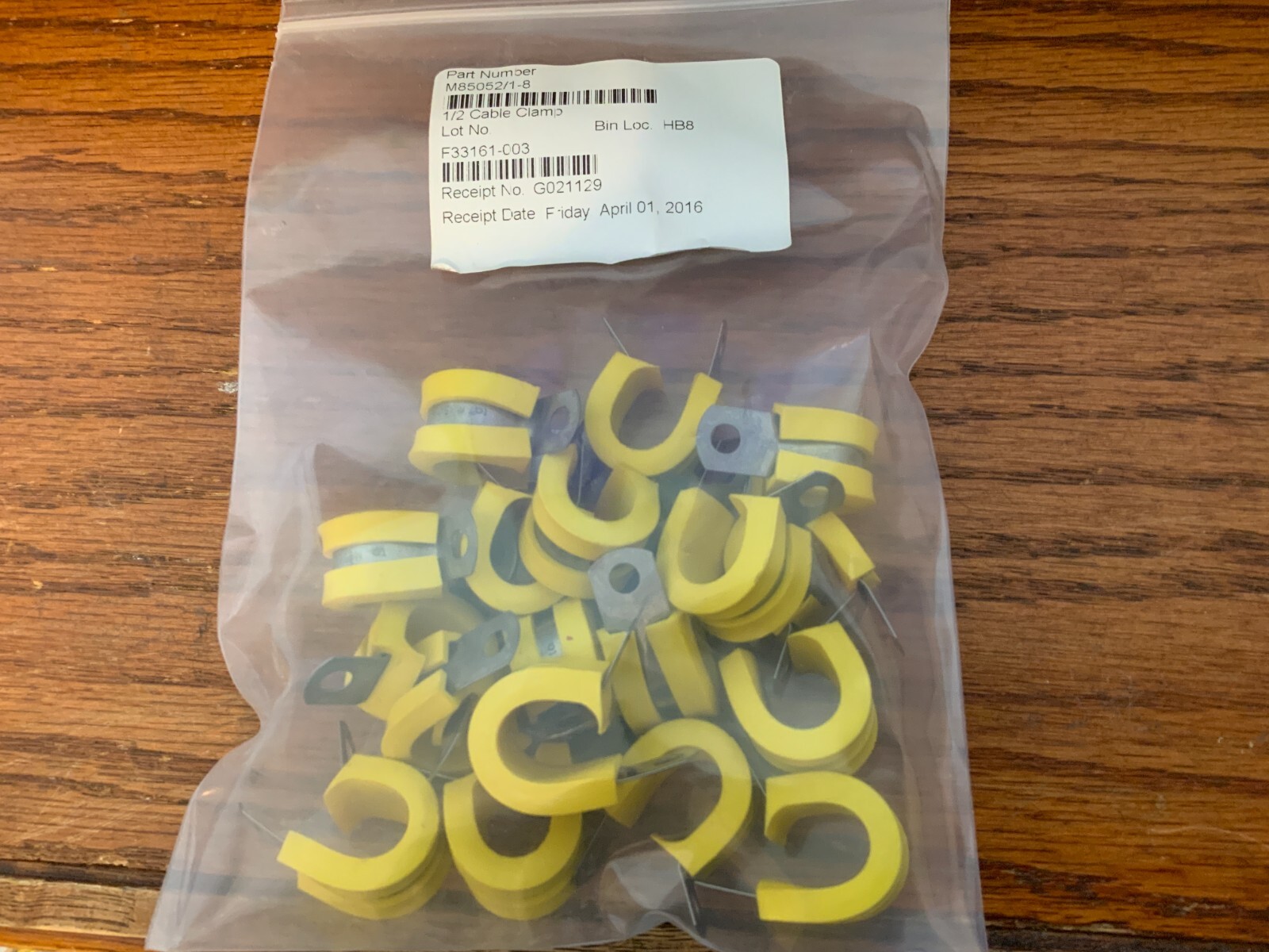 (20) M85052/1-8 Aviation Mil-Spec CLAMP-LOOP FUEL/ HYDRAULIC FL