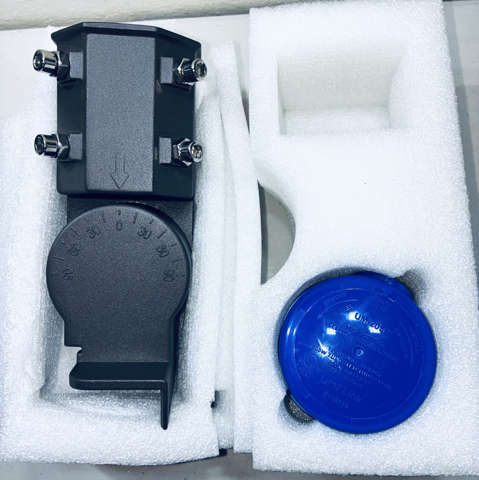 350W LED Parking Lot Light 52500LM Dusk to Dawn LED Shoebox Light 110-277V