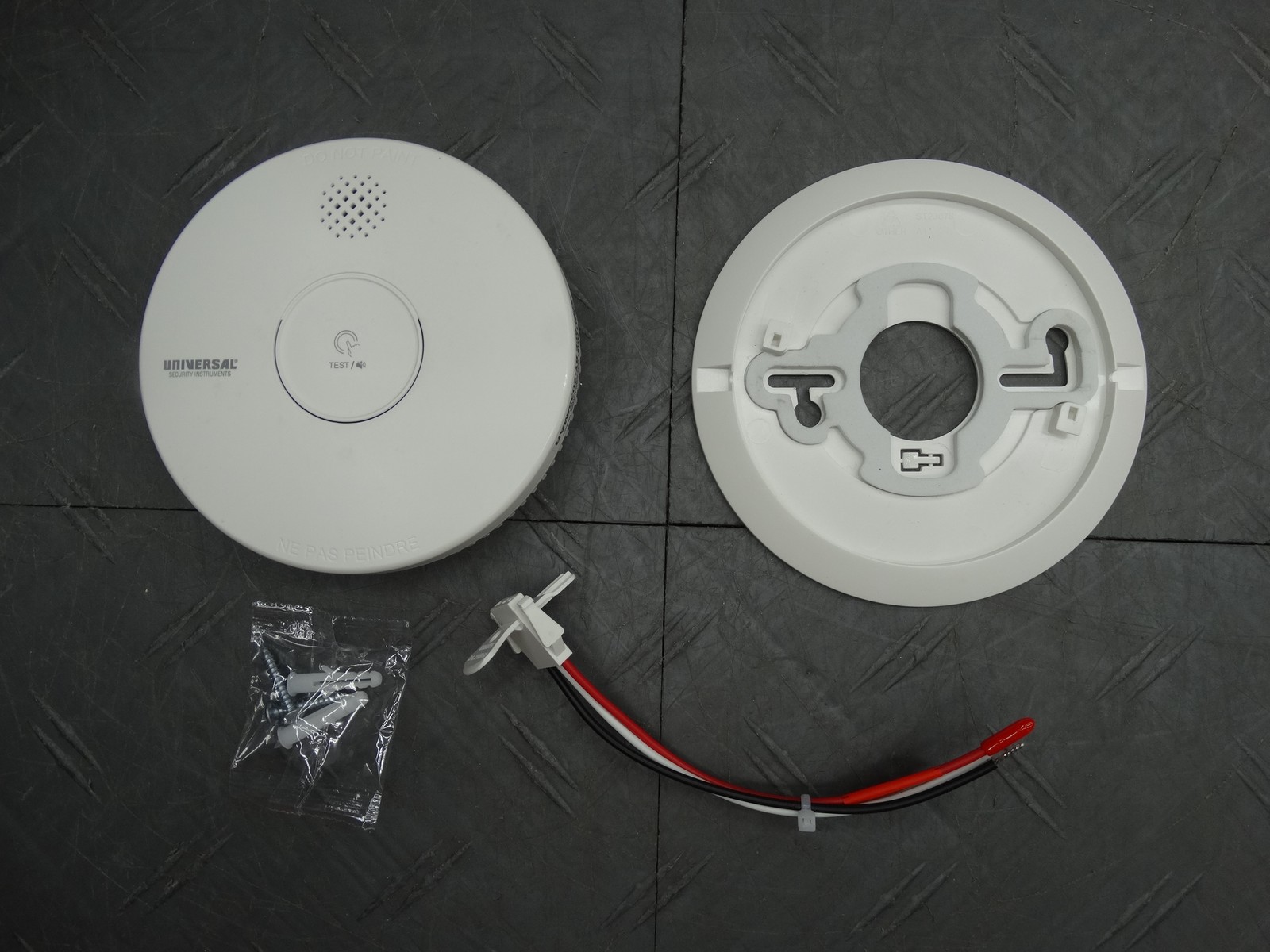 Universal Security Instruments Hardwired & 1-Year Battery Backup Smoke Detector