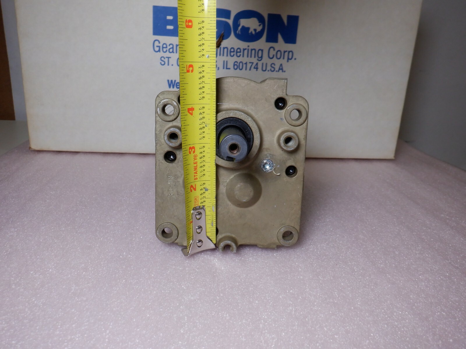BISON 011-300-9130 D.C. GEAR MOTOR
