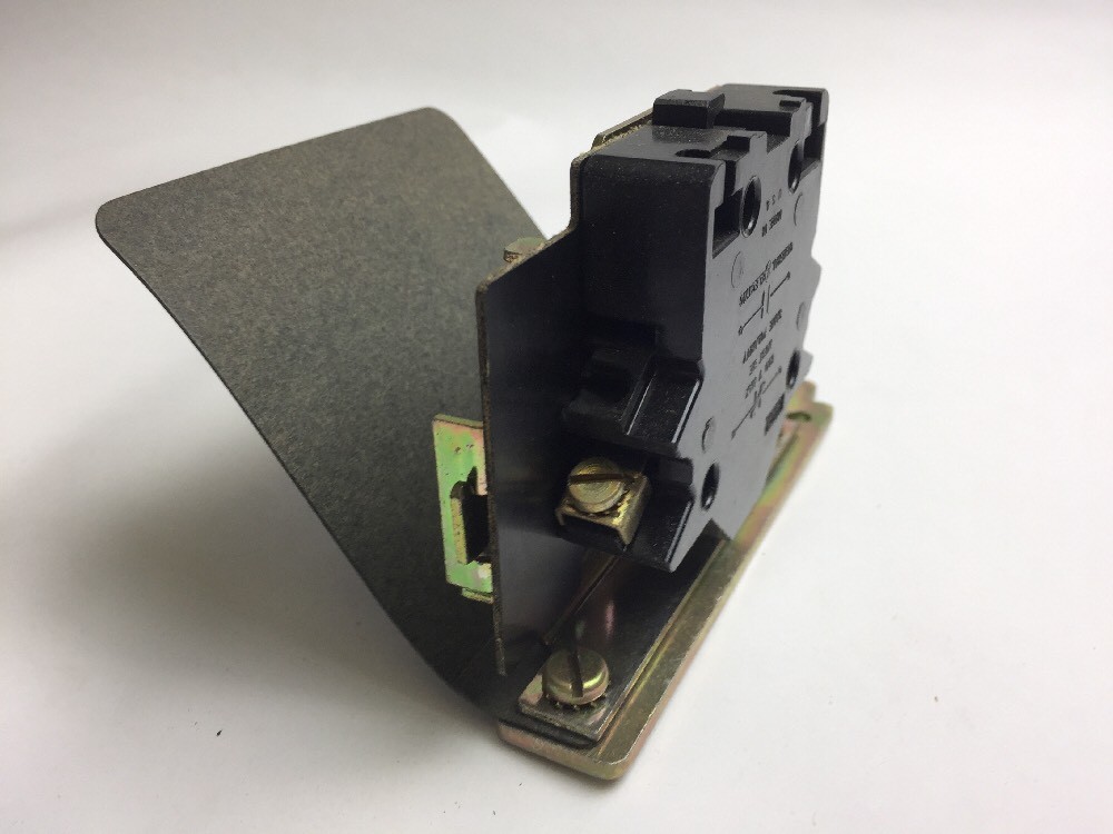 GE CR205X300B AUX CONTACT KIT 1 NC FOR CR205-CR208 DEVICES NEMA SIZE 3