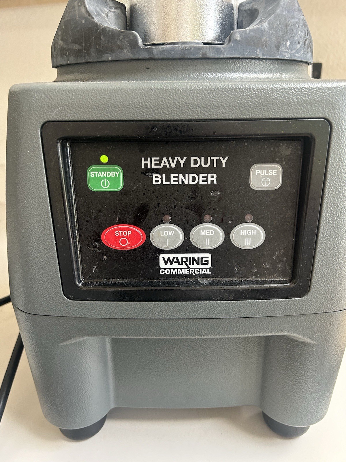 Warning CB15N Commercial Blender 15 Amps 4 Liter