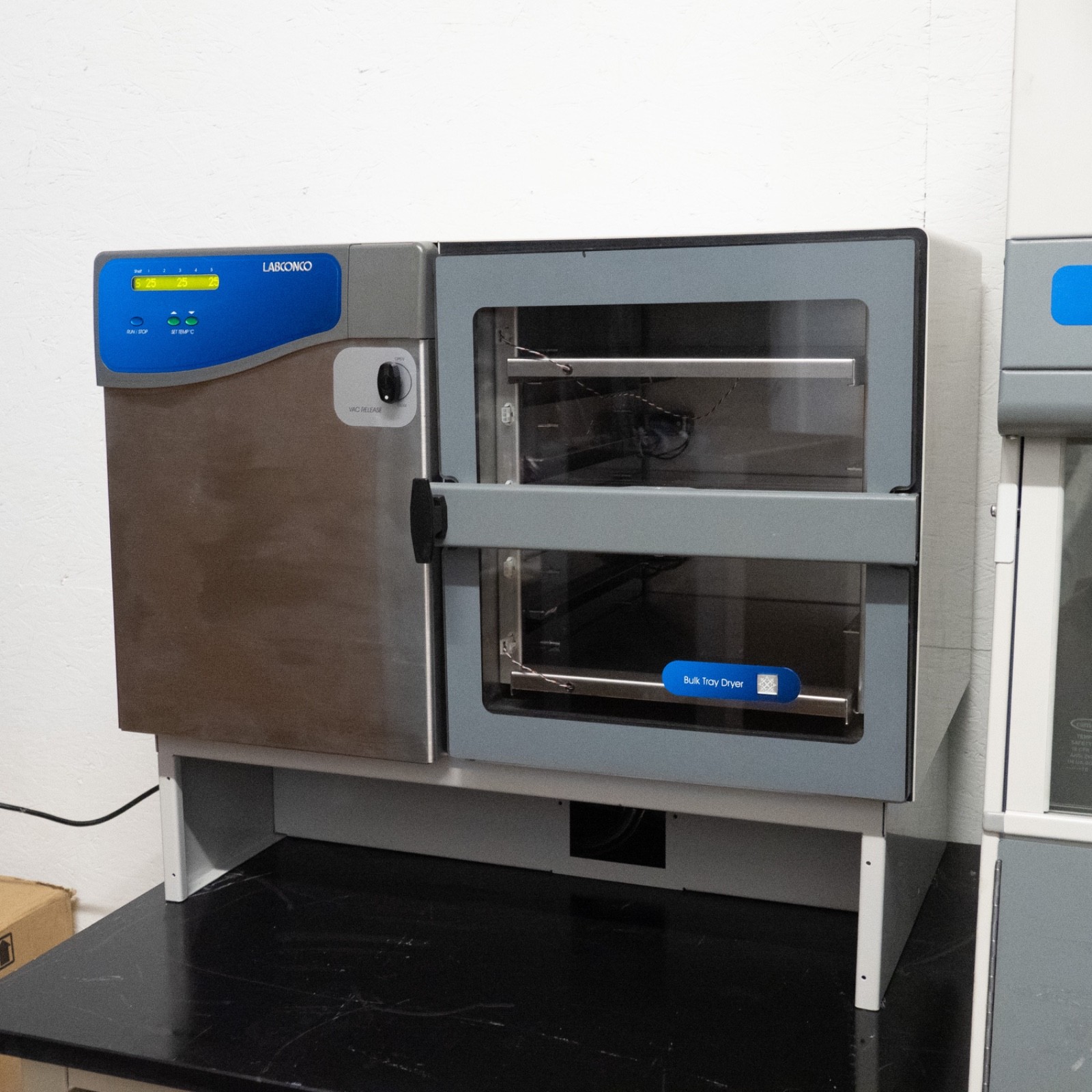 Labconco FreeZone Bulk Tray Dryer 7806020 Heated Shelf Lyophilizer Tested