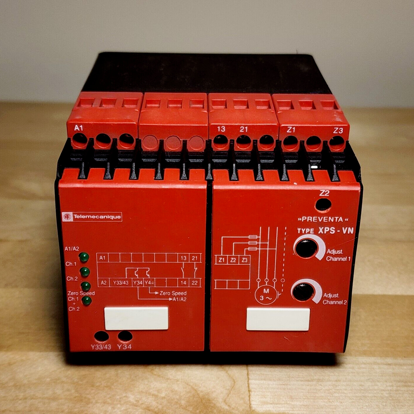 Telemecanique XPSVN1142 Safety Relay XPS-VN 24VDC Zero Speed Detection
